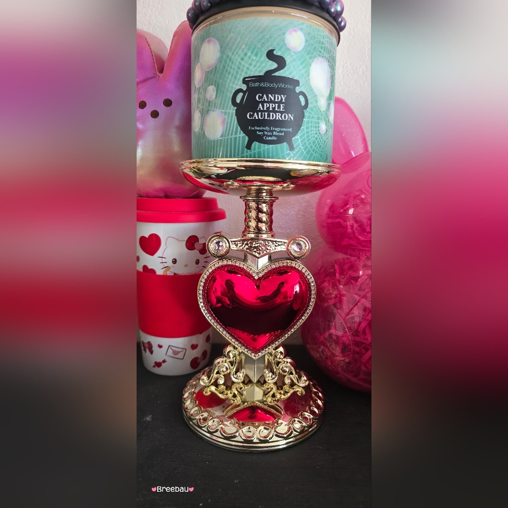 Villain Bath & Body Works Red Heart Gold Pedestal Candle Holder